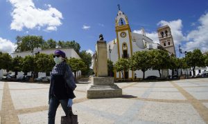 68 municipios de Sevilla, sin límites de horarios para salir a la calle