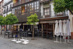 En Sevilla más de 500 bares cerrarán para siempre