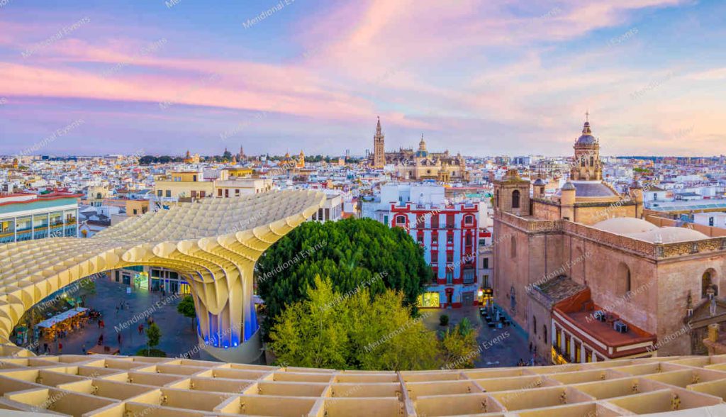 Este-fin-de-semana-en-Sevilla-se-reforzará-los-controles-de-horarios-de-salida-y-distancia-social