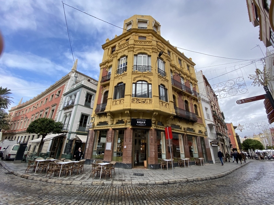 Rocala, das Schurkenrestaurant der Grupo La Raza, öffnet seine Türen im Zentrum von Sevilla wieder