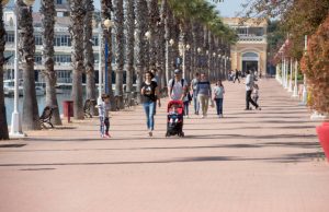 Sancionarán a partir de hoy a los padres que no cumplan las normas al salir con sus hijos