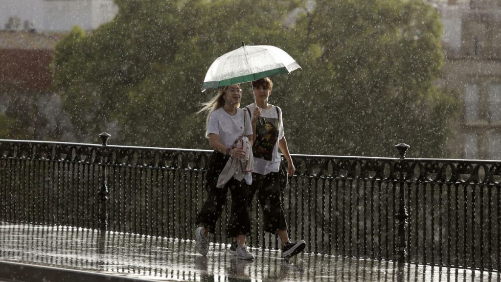 Sevilla-Cierran-los-parques-ante-el-aviso-por-lluvias-y-tormentas-3