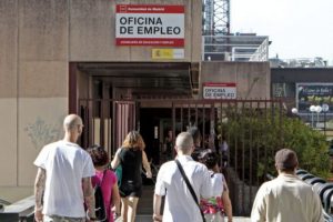 Sevilla: El paro crece en la provincia un 24% en los menores de 30 años
