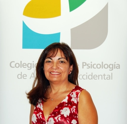 presidenta-Colegio-Oficial-Psicologia-Andalucía-Occidental-Reyes-Casares